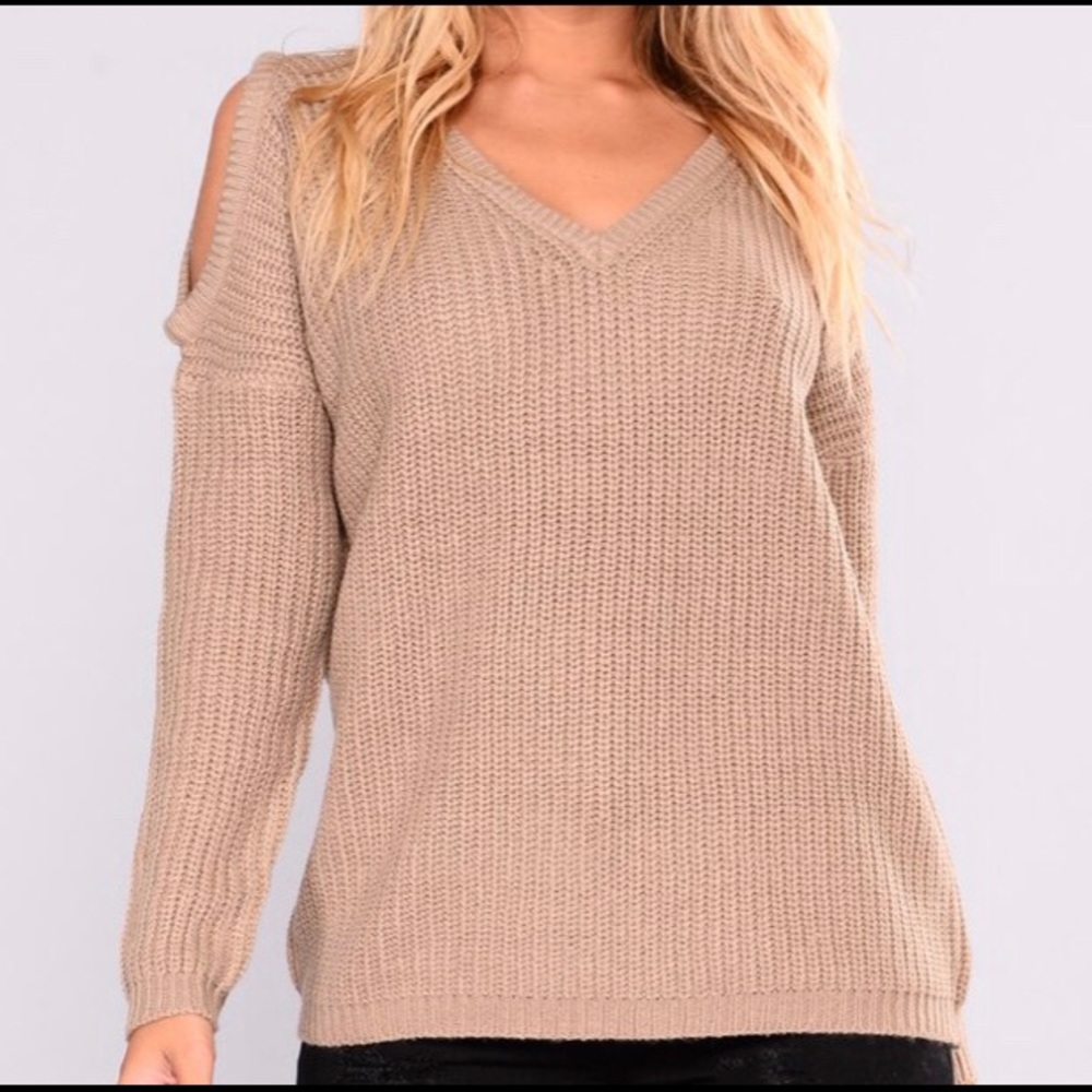 Brown sweater with open shoulders